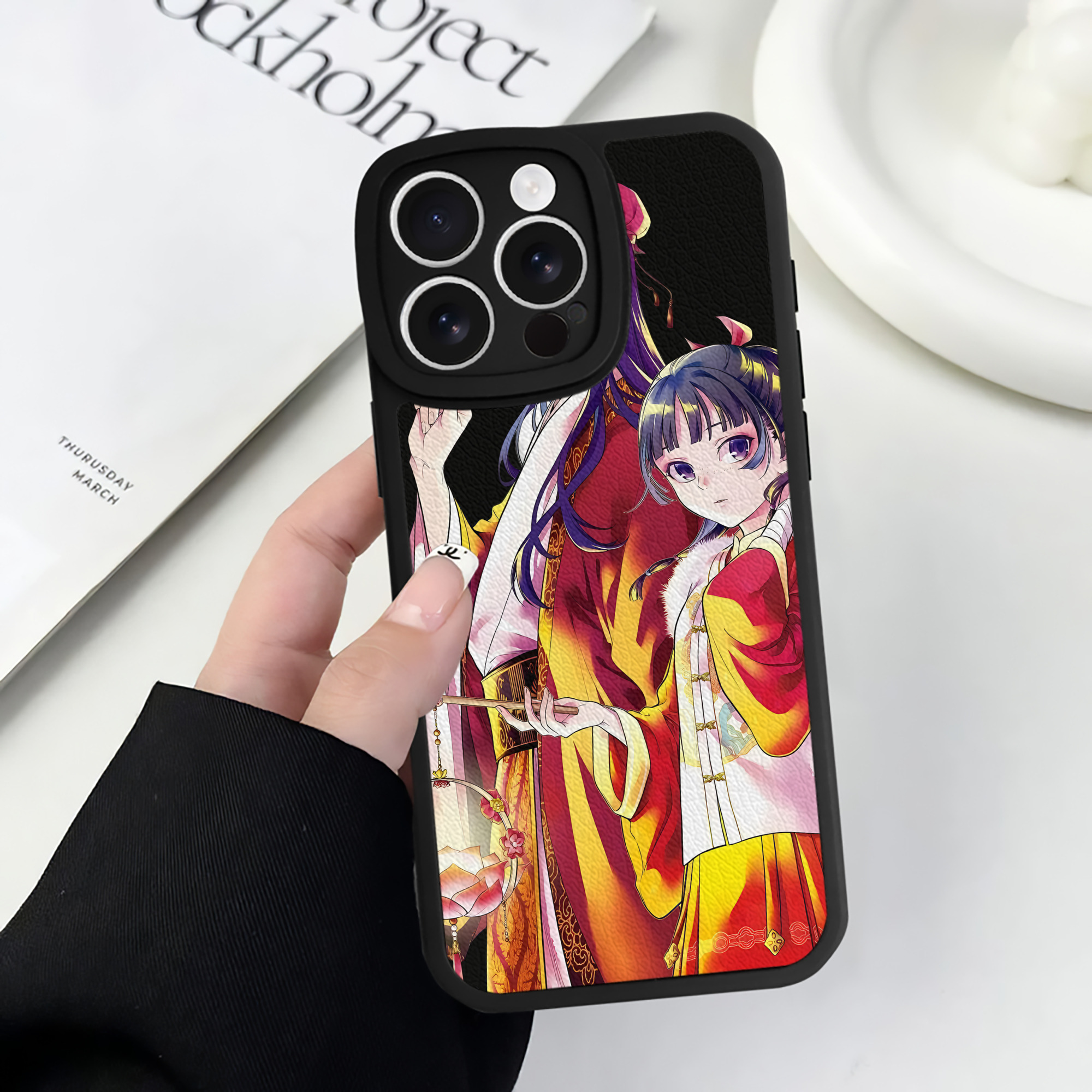 （画像用） 薬屋のひとりごと The Apothecary Diaries 【iPhone 16シリーズ対応】シリコンスマホケース（レザー調） 材質：シリコン